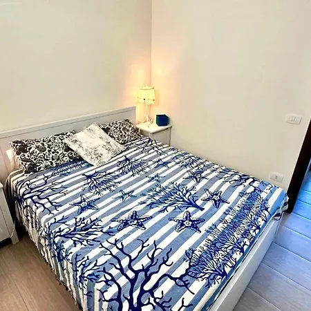 Casa Alba Serena By The Sea Apartment